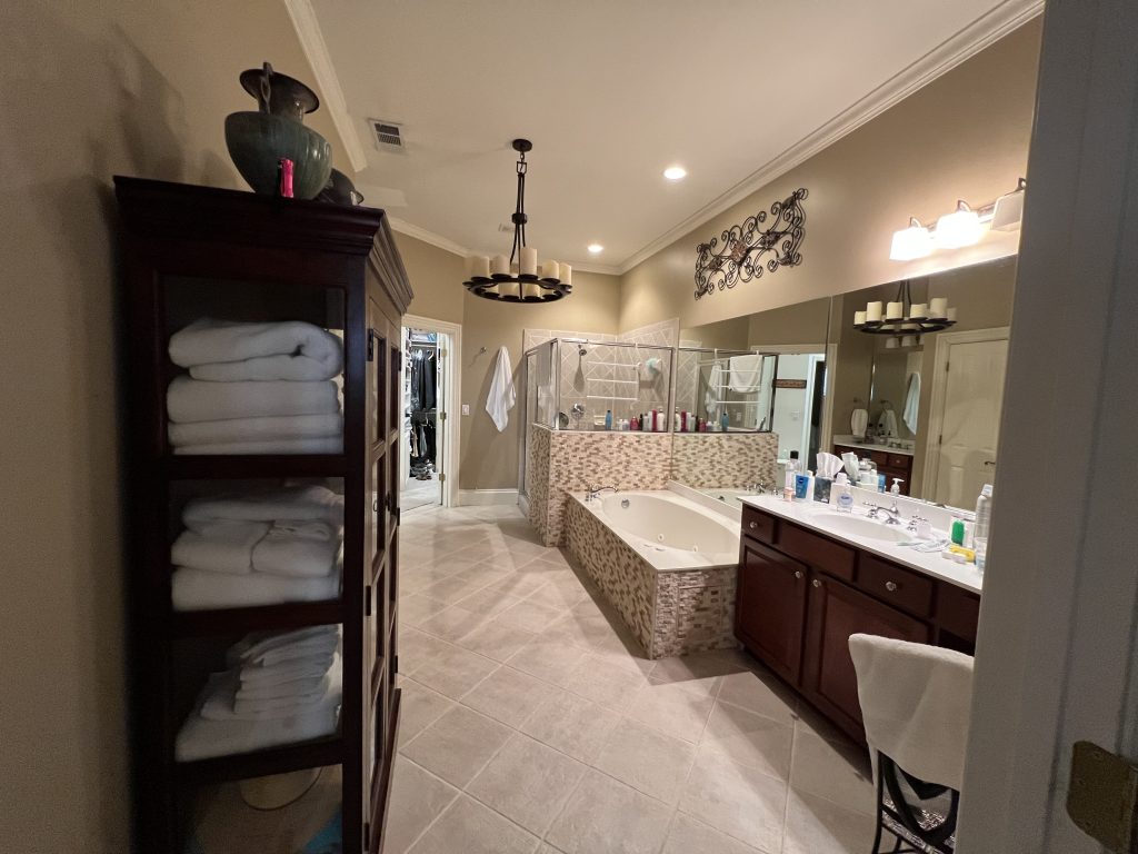 Adkins Bath Before 1-min